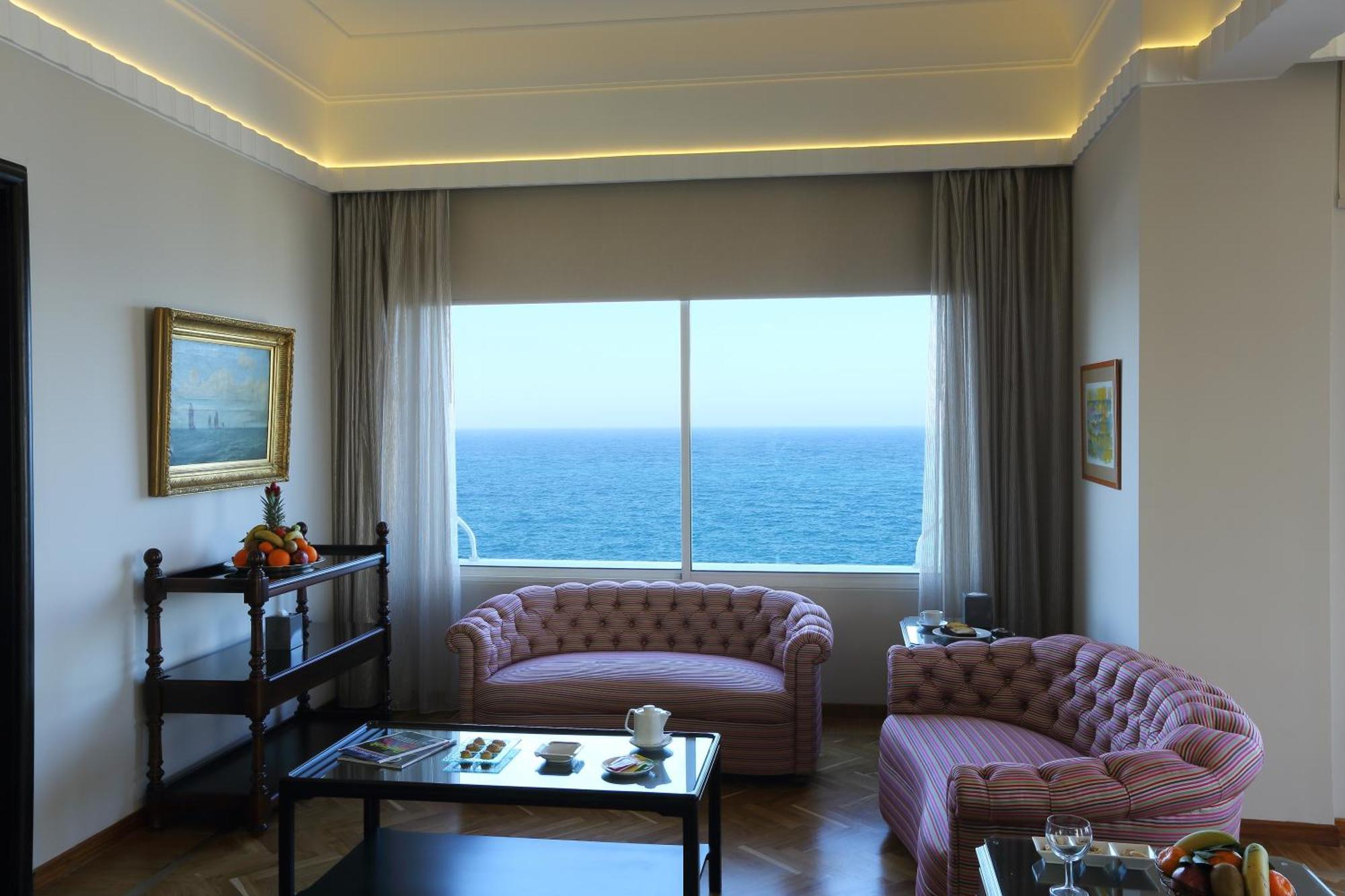 Warwick Palm Beach Hotel Beirut Exterior photo