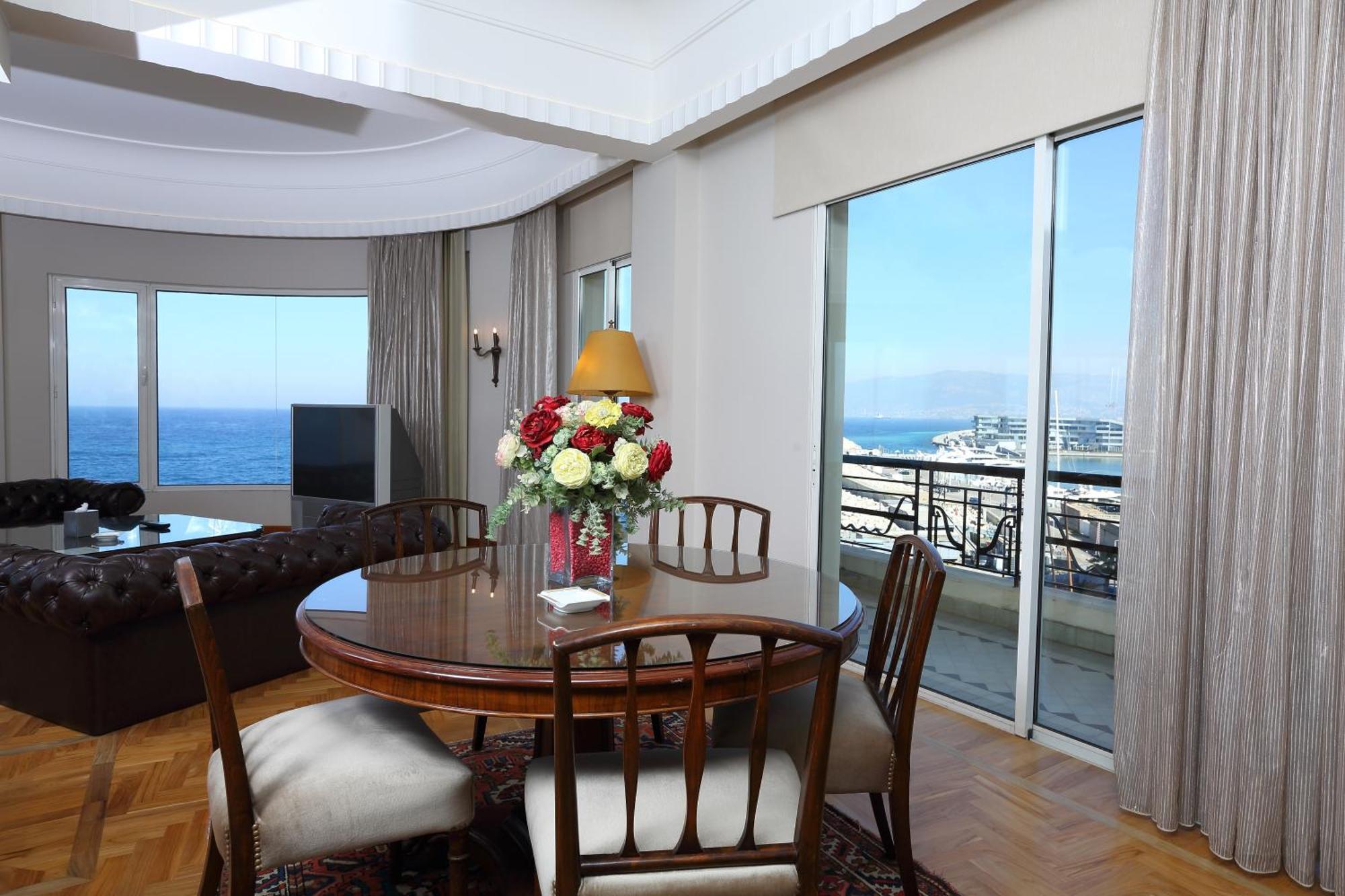 Warwick Palm Beach Hotel Beirut Exterior photo