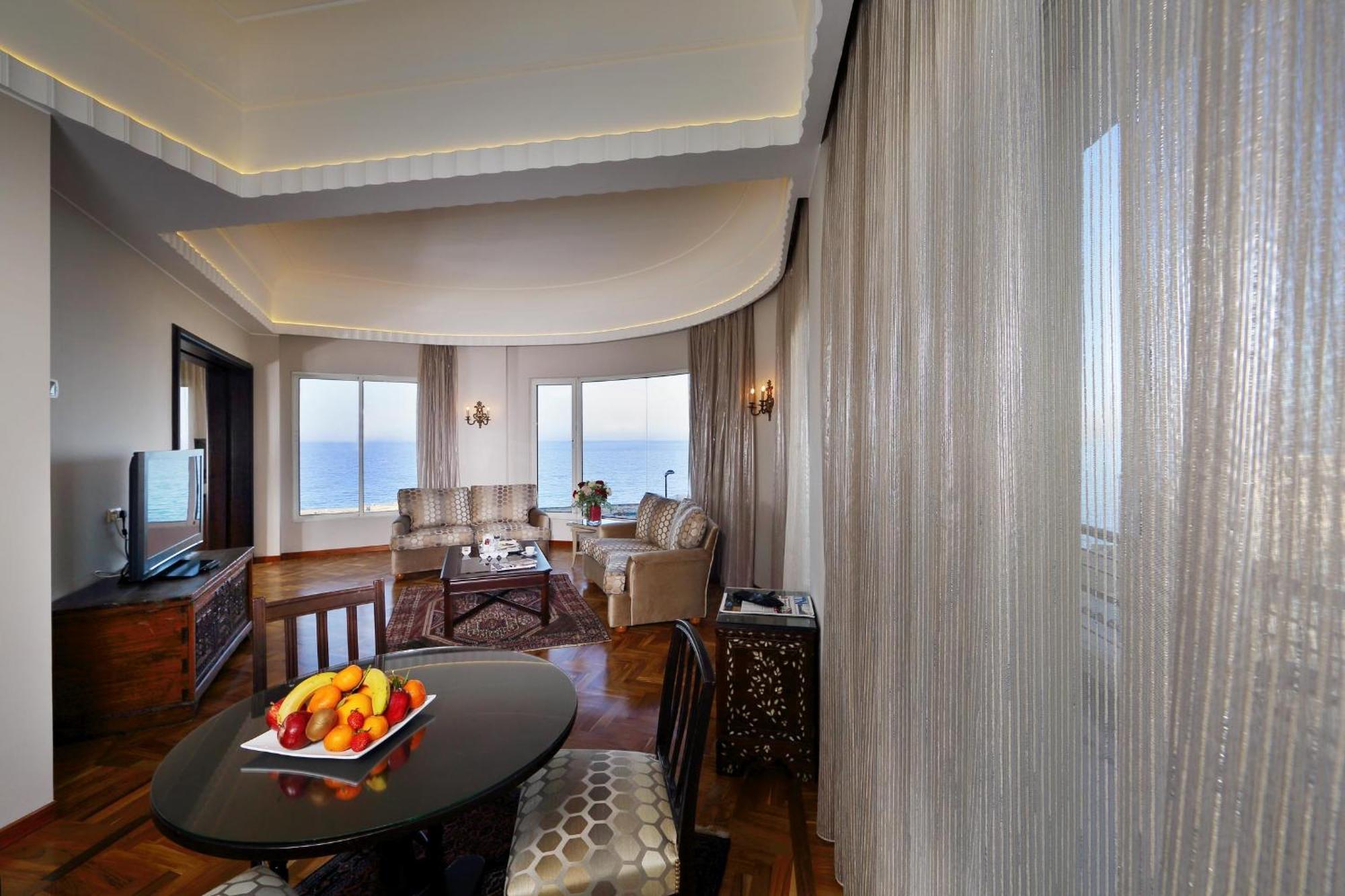 Warwick Palm Beach Hotel Beirut Room photo